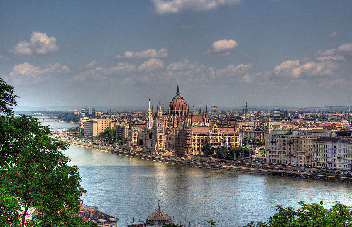 1200px-Budapest_Parlament_Building