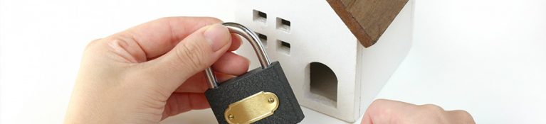 一人暮らしの女性は必須！防犯グッズで身を守ろう