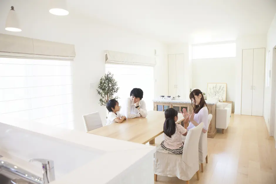 fam62-010.jpg.webp