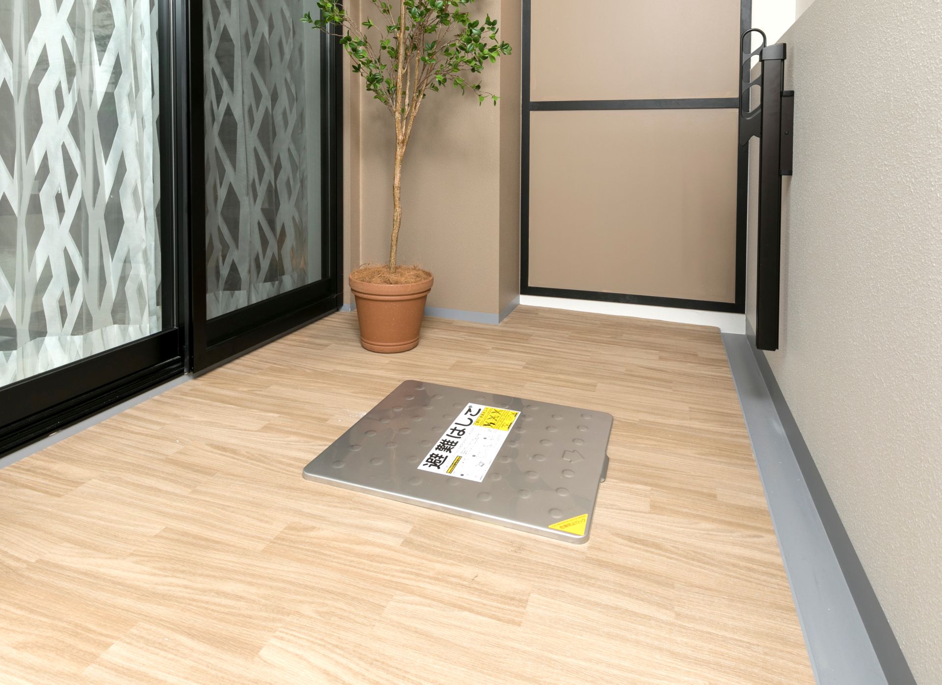 fire-prevention-mansion02