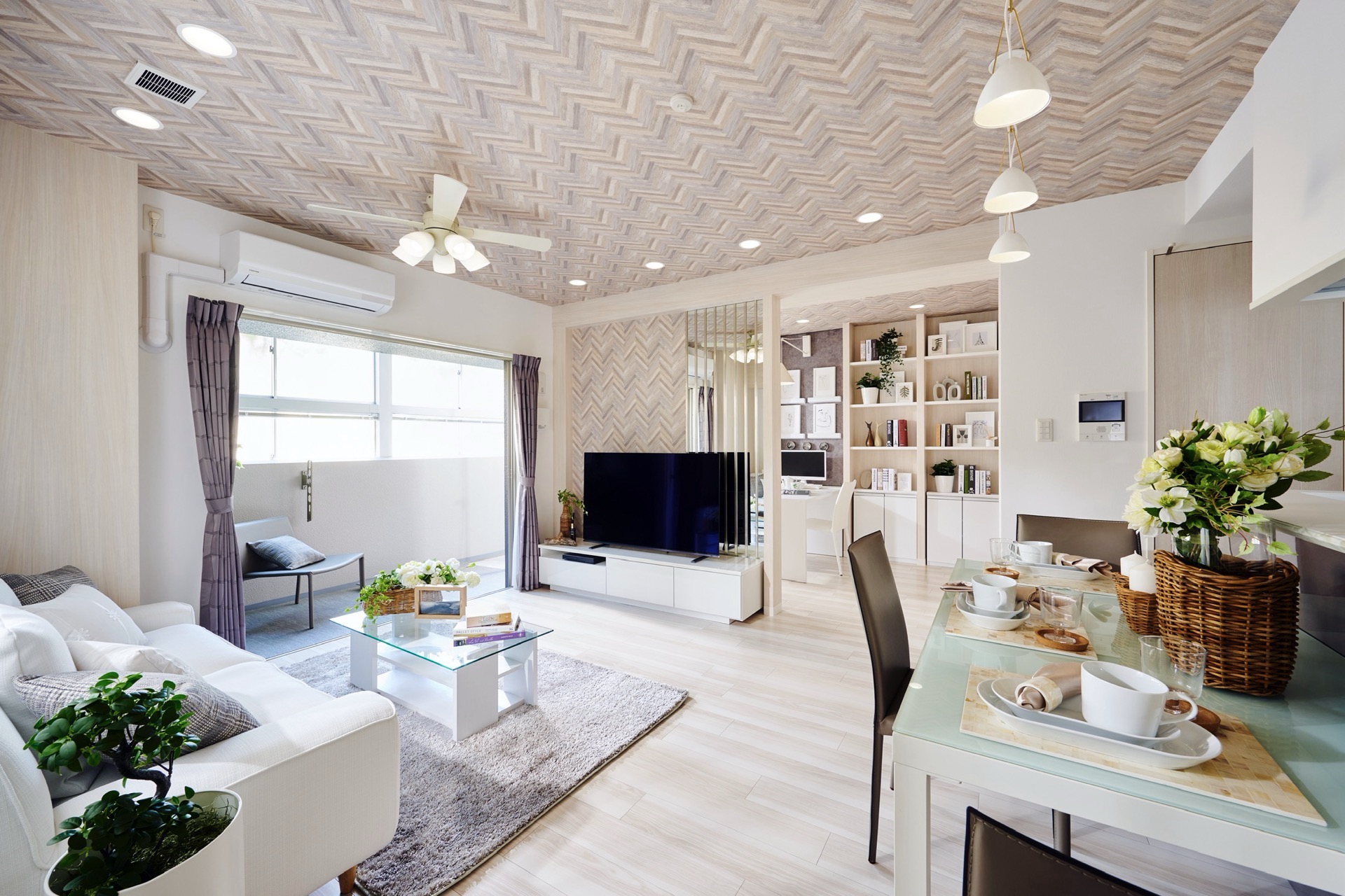 春インテリアのリビング