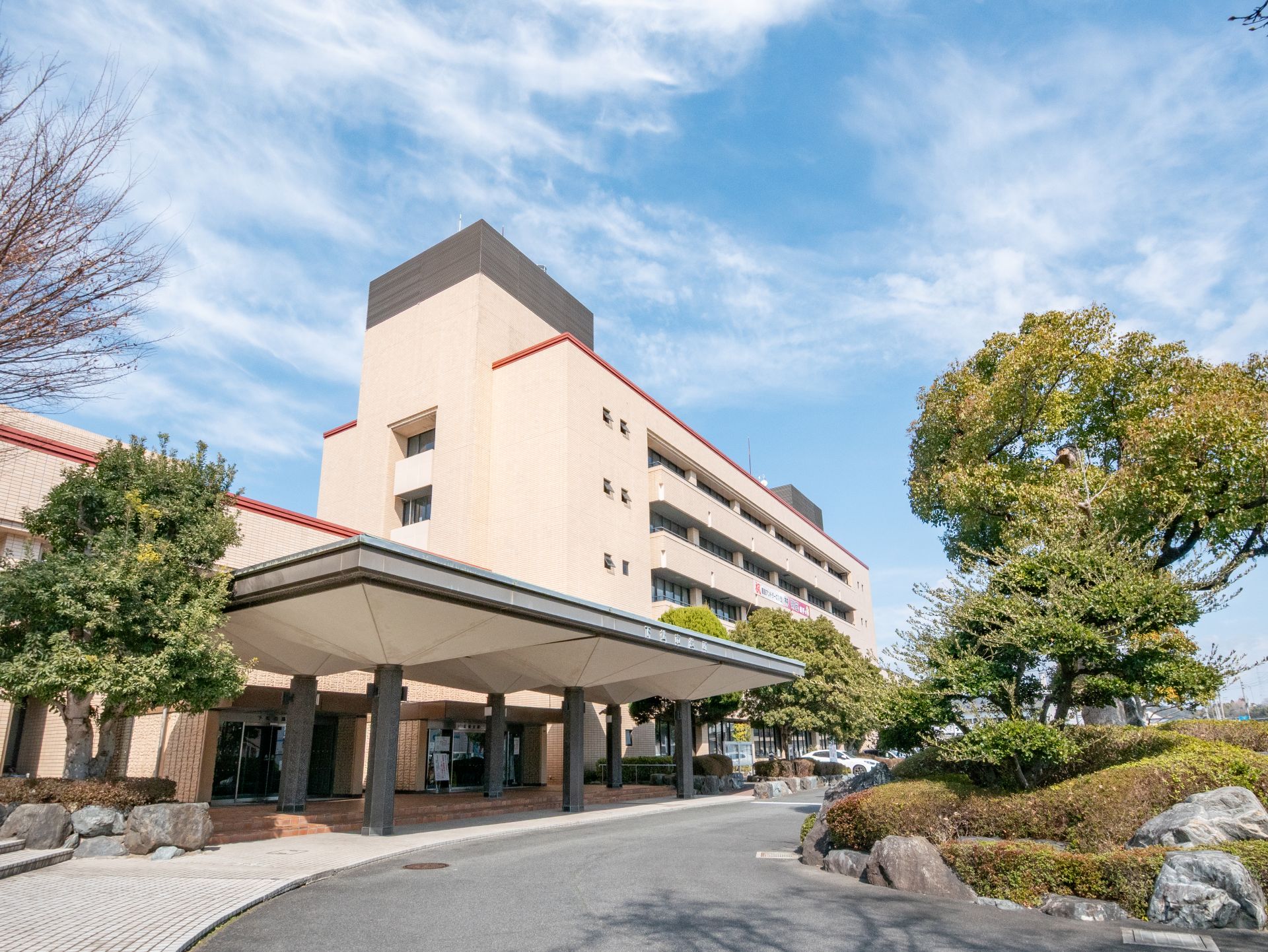 下松市役所の外観