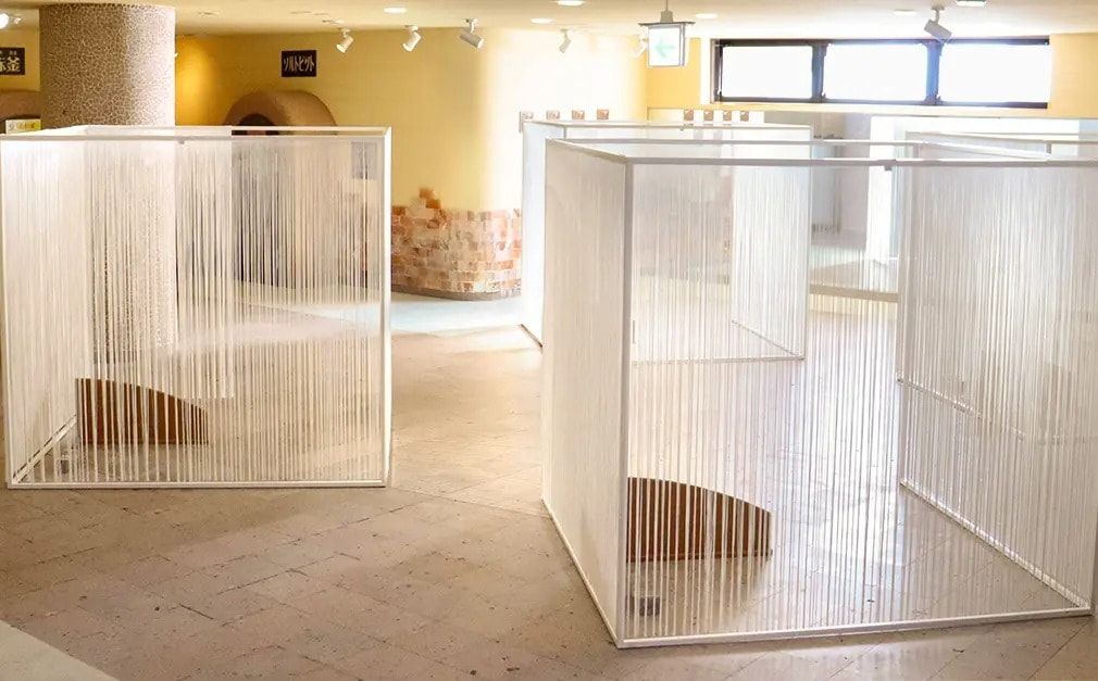 くだまつ健康パーク内の岩盤浴施設内の写真